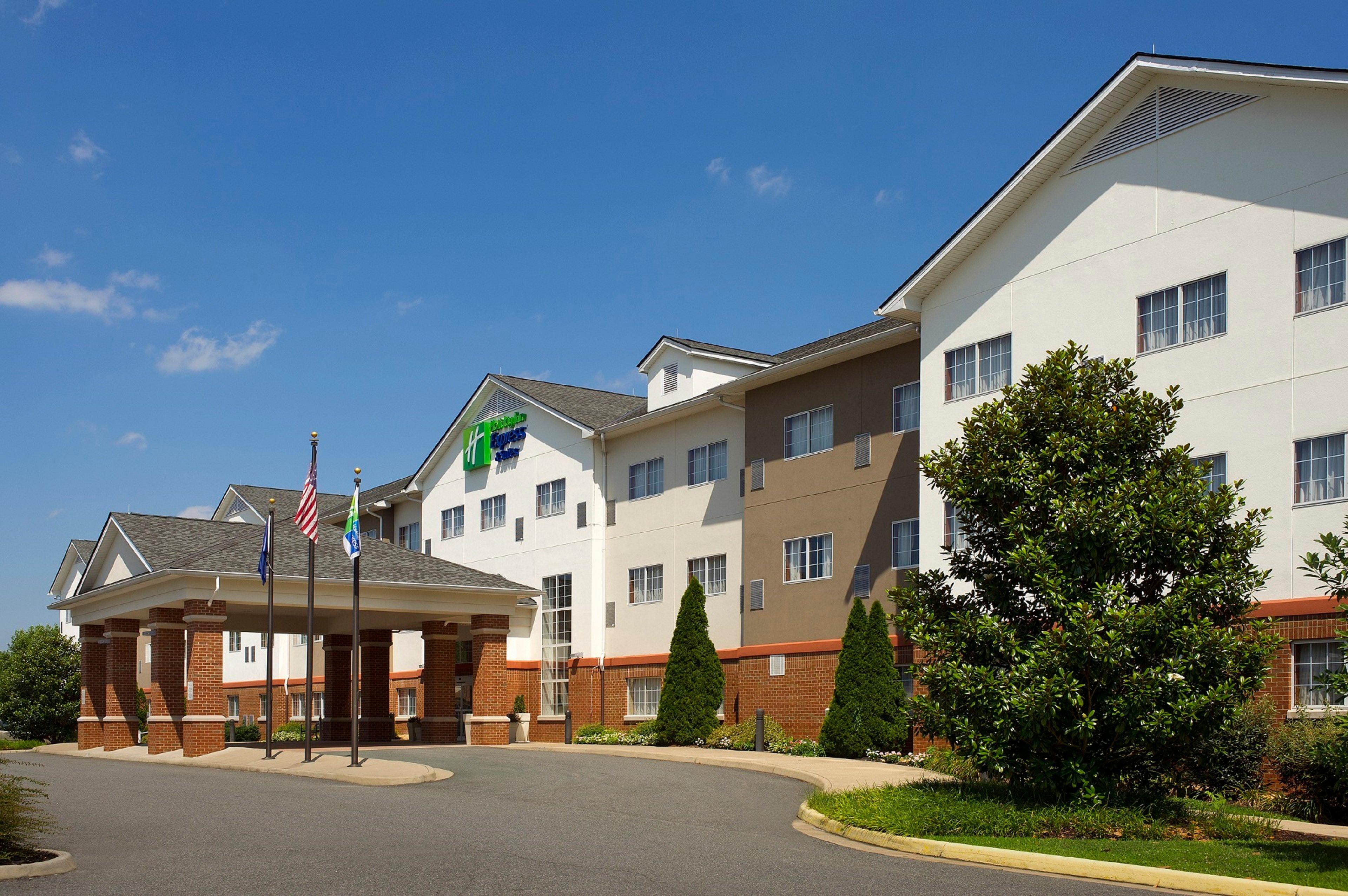 Holiday Inn Express & Suites Charlottesville - Ruckersville, An Ihg Hotel Exterior photo